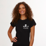 Camiseta Jolly Roger - Feminina - Preta - 100% algodão BCI